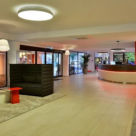 Achat Hotel 4*